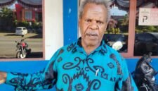 Aktivis HAM Papua Theo Hesegem saat ditemui di Kantor Komnas HAM Papua, Jayapura, Rabu, 9 September 2026. Galeripapua/ Ikbal Asra