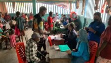 Suasana kegiatan pelayanan Jemput Bola Adminduk di Kampung Amamapare, Distrik Mimika Timur Jauh, Mimika, Papua Tengah, Sabtu (3/10/2026). (Foto: Galeri Papua/Ahmad)