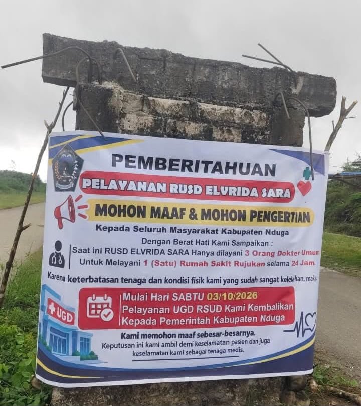 Sebuah spanduk di depan jalan masuk RSUD Elvrida Sara Nduga yang berisikan pemberitahuan tentang penutupan pelayanan. (Foto: Istimewa)