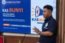 Manager Program YACP, Febian Kakisina, menjelaskan program KAS BUNYI. (Foto: Istimewa/YACP)