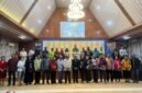 Foto bersama dalam kegiatan pelantikan Panitia Pelaksana Natal Oikumene dan Santa Claus PGGM Kabupaten Mimika Tahun 2026 di GPDP Jemaat Semua Umat, Lanal Timika, Jumat (9/10/2026). (Foto: Istimewa/Febian)