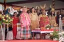 Jajaran Pemda Mimika dalam kegiatan upacara HUT ke-30 Kabupaten Mimika di halaman Kantor Pusat Pemerintahan, Jalan Poros SP3, Timika, Papua Tengah, Senin (12/10/2026). (Foto: Galeri Papua/Fernando Rio)