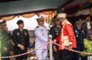 Bupati Mimika, Johannes Rettob, berjabat tangan dengan jajaran Forkompimda usai memimpin upacara HUT ke-30 Kabupaten Mimika di halaman Kantor Pusat Pemerintahan, Jalan Poros SP3, Timika, Papua Tengah, Senin (12/10/2026). (Foto: Galeri Papua/Fernando Rio)