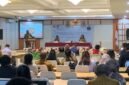 Herry Onawame saat sedang menyampaikan sambutan pada pembukaan kegiatan di Ballroom Hotel Cenderawasih 66, Selasa (20/10/2026). (Foto: Ahmad).