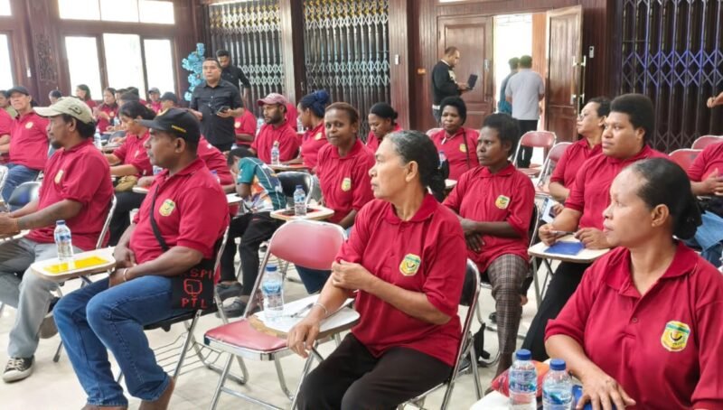 Para peserta saat mengikuti Sosialisasi dan Pelaksanaan Kampung Siaga di Bobaigo, Jumat (23/10/2026). (Foto: Istimewa)