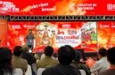 Ketua Korda ICCN Papua Tengah, Paulus Yanyaan, atau yang akrab disapa Alfo Smith, mempresentasikan tentang perjalanan Tifa Creative dan Timika Inside Festival of Art (TIFA) dalam kegiatan Rakornas ICCN 2026 di Jakarta, Sabtu (24/10/2026). (Foto: Galeri Papua/Endy Langobelen)