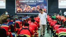 Para peserta menjalani tes hari pertama rangkaian event IFRC 2026 Gedung Multipurpose, Kuala Kencana, Minggu (25/10/2026).  (Foto: Galeri Papua/Fernando Rio)