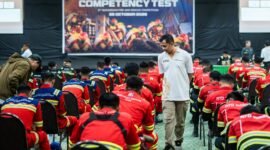 Para peserta menjalani tes hari pertama rangkaian event IFRC 2026 Gedung Multipurpose, Kuala Kencana, Minggu (25/10/2026).  (Foto: Galeri Papua/Fernando Rio)